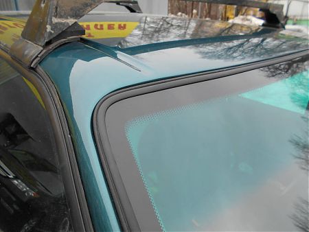 Рамка лобового стекла Audi 80 после ремонта