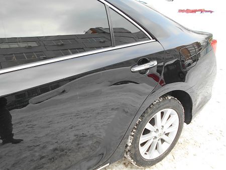 Автомобиль Toyota Camry с восстановленным крылом и замененным бампером (вид 2)