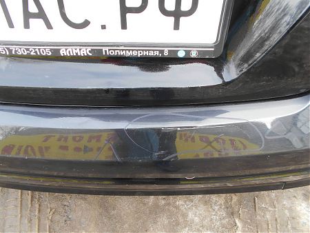 Повреждения на заднем бампере Mercedes C180
