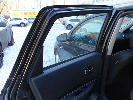 Внутренняя часть замененной двери Nissan Qashqai