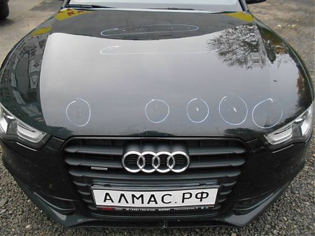 Сколы краски на капоте Audi A5