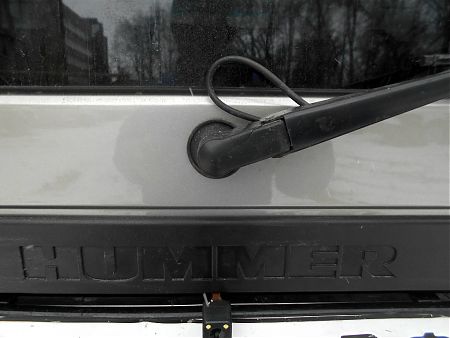 Вид багажника Hummer H2 после локализации ржавчины и покраски 